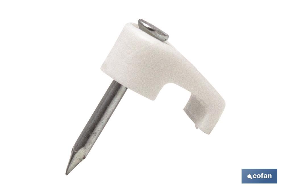 Grapa de plástico con clavo para cable plano | Varias medidas | Envase 200 uds